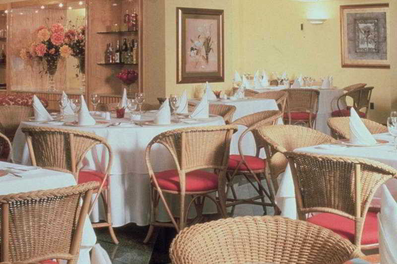 Tulip Inn Fortaleza Restoran gambar
